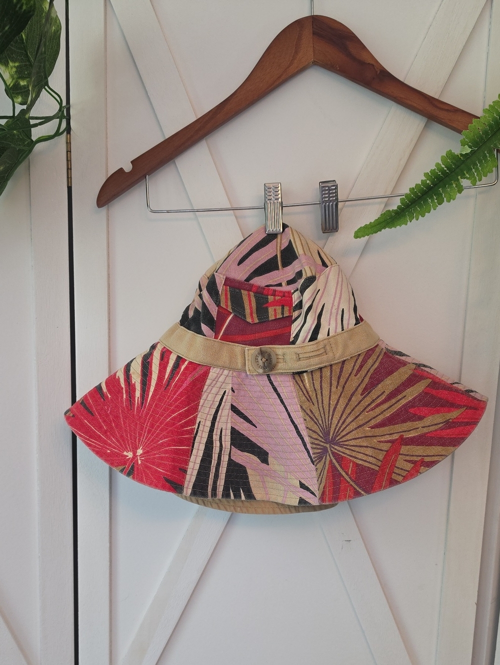 New Reversible GAP Multicolor Floral Wide-Brim Sun Hat